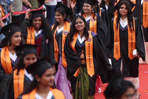 万店优配 “美国搬起石头砸自己的脚，中国K字签证来得时机堪称绝妙”
